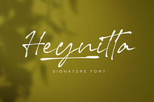 Heynitta - Signature Font