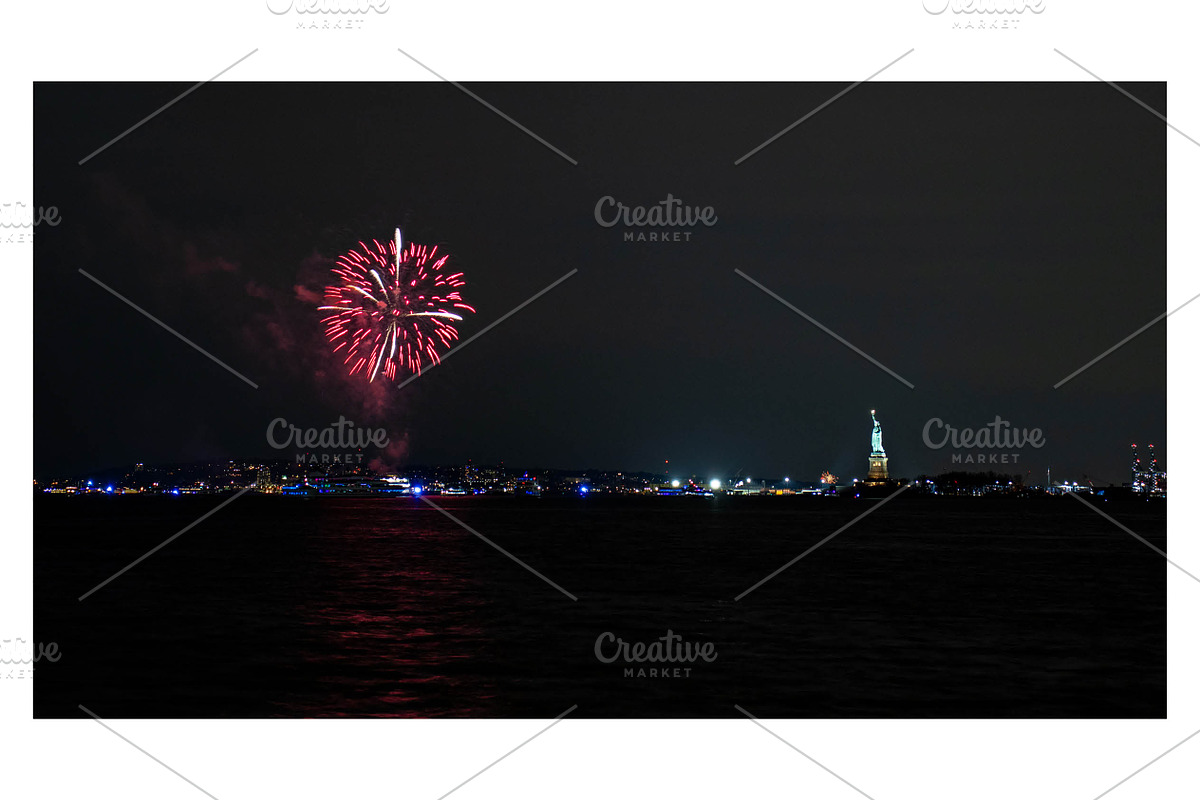 New York City Fireworks Photo Bundle, an Arts & Entertainment Photo by Full Circle Design Studio (Photo 3 of 14)