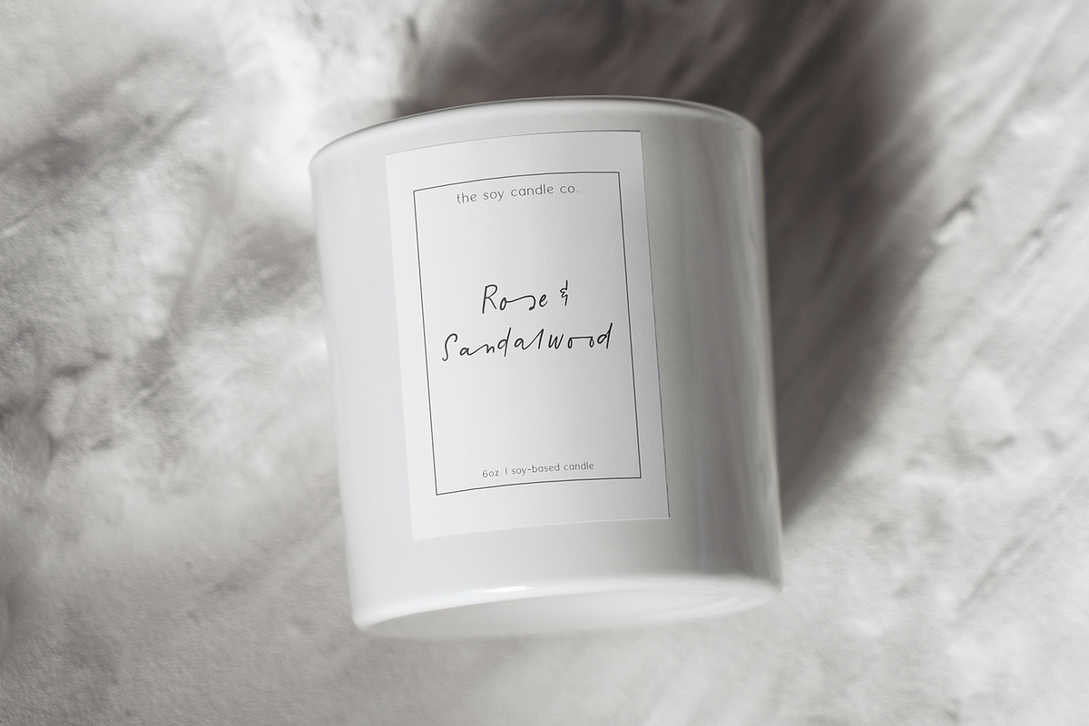 White Magnolias Script, a Handwritten Font by Beck McCormick (Photo 5 of 10)