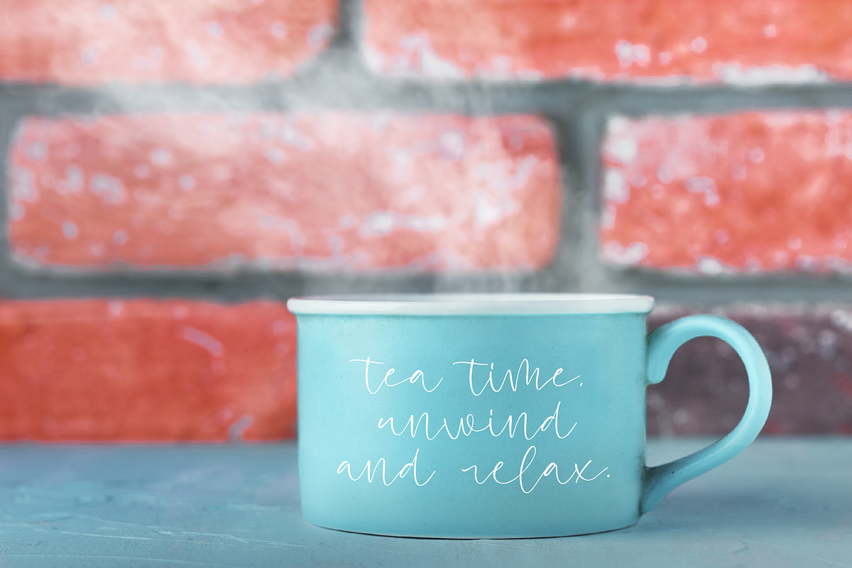 Paradis Heart, a Handwritten Font by operatype.co (Photo 8 of 15)