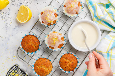 lemon muffins with poppy seeds