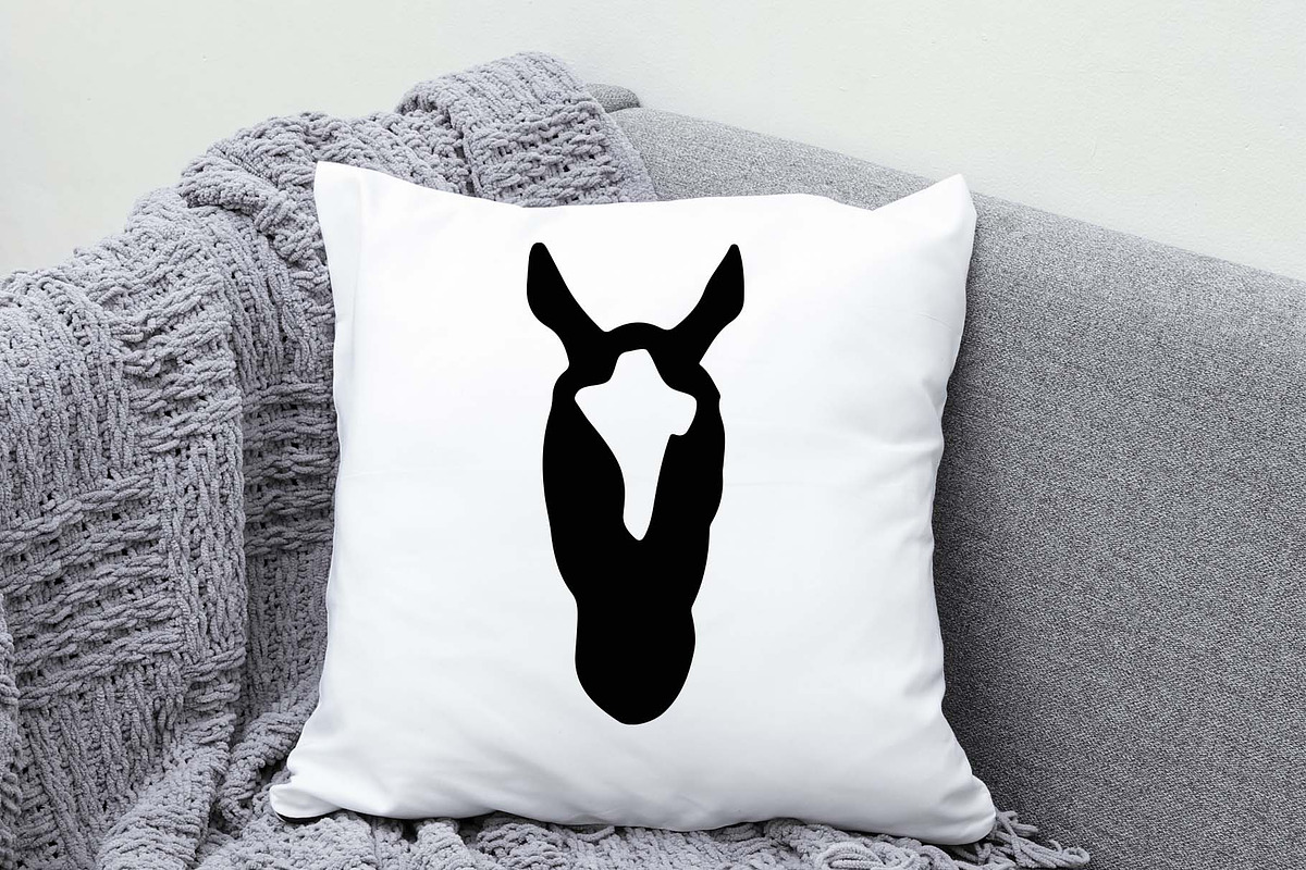 Horse Head SVG Bundle, an Animal Illustration by MilanaTT (Photo 5 of 7)