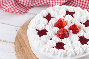 Fresh strawberry cake, a Food & Drink Photo by etorres69