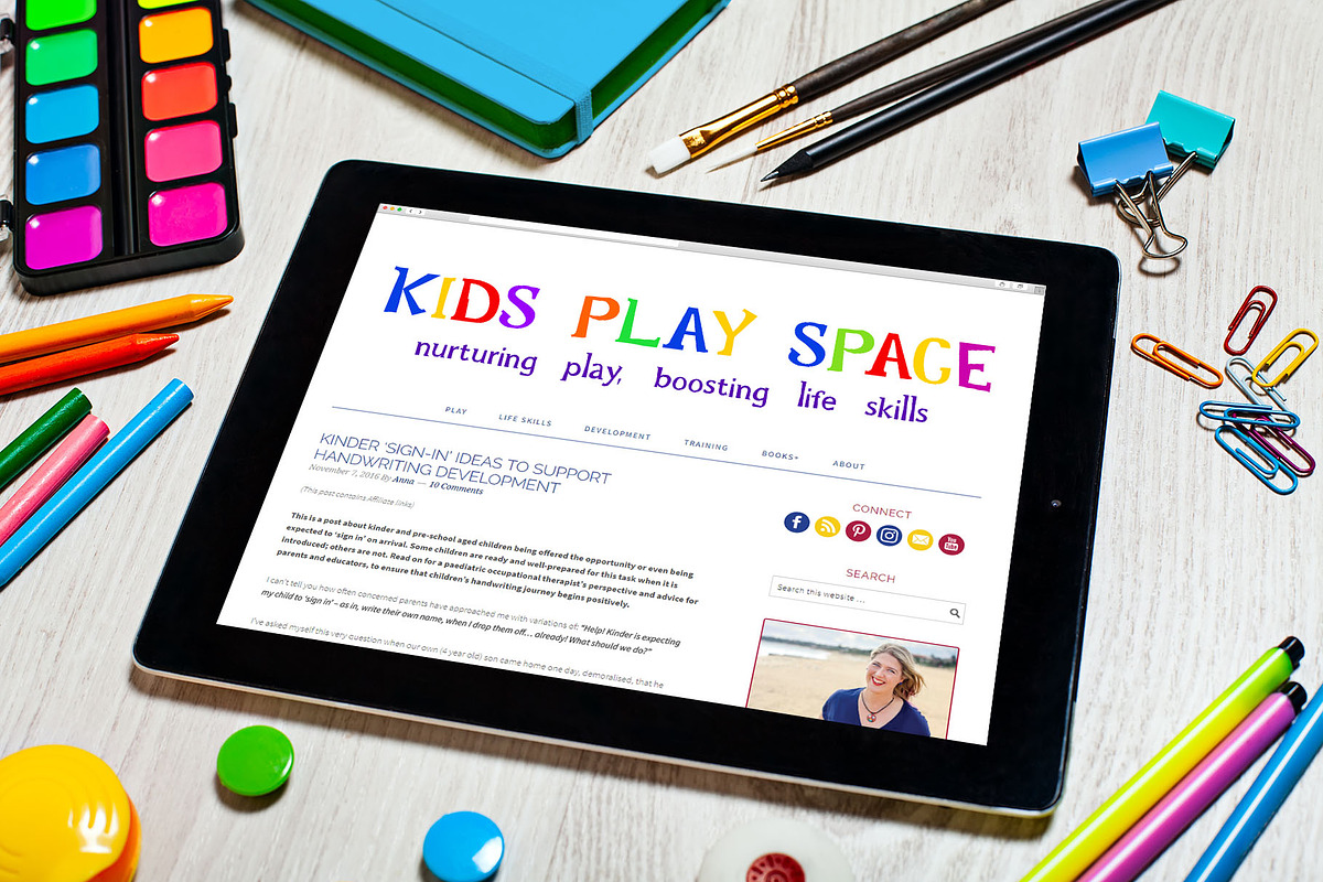 Rainbow Chalk Cyrillic kid's font preview 6