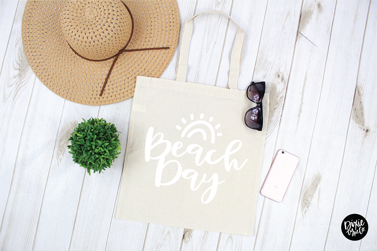 SANDY TOES Bouncy Script Font preview 4