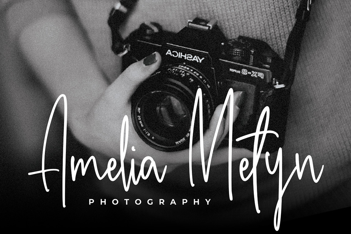 Brillanty Signature Font, a Handwritten Font by Multype Studio (Photo 3 of 9)