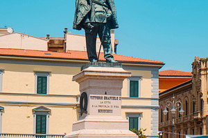 monument to Vittorio Emanuele II in Pisa, Italy, a Photo by Nito