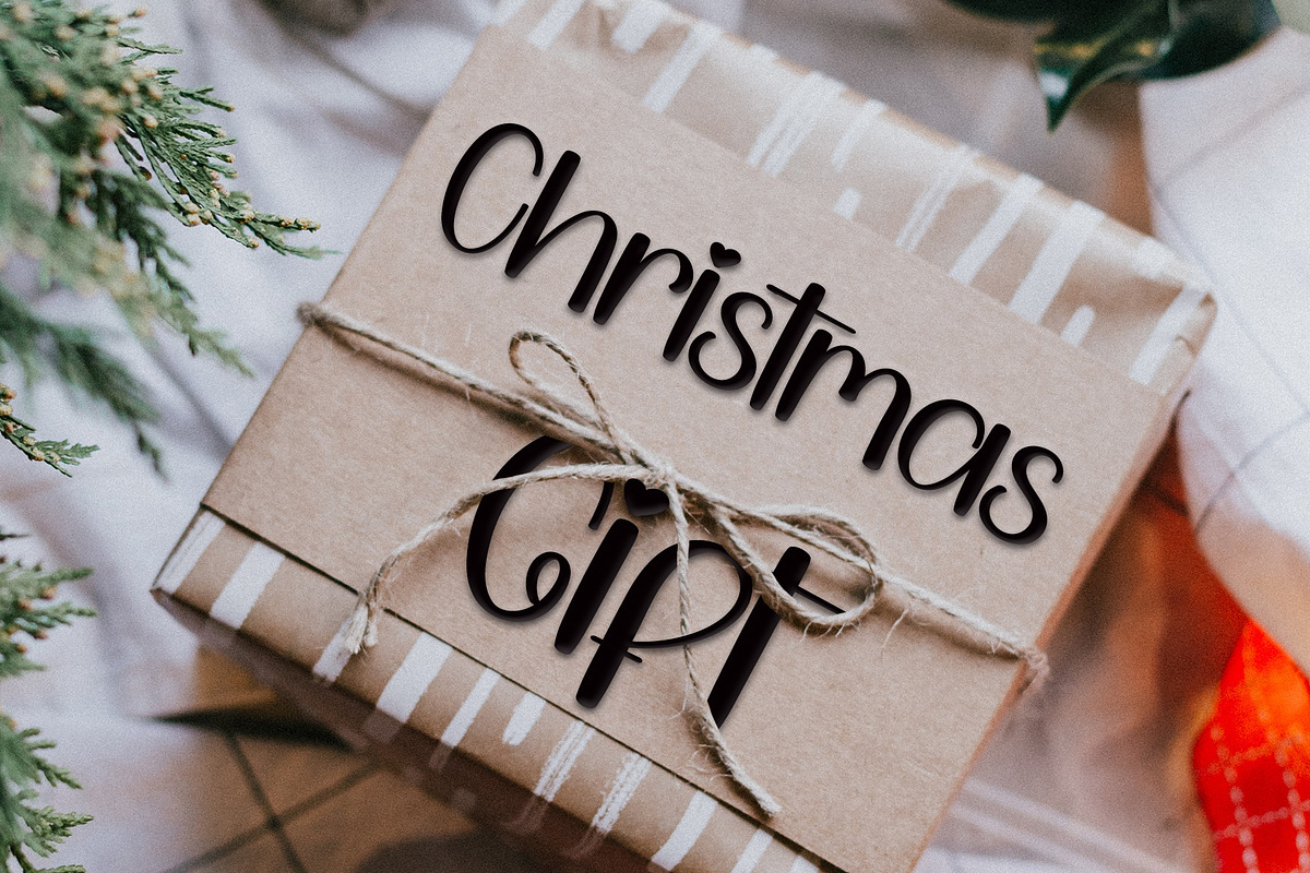 Holiday, a Handwritten Font by FreshTypeINK (Photo 8 of 8)