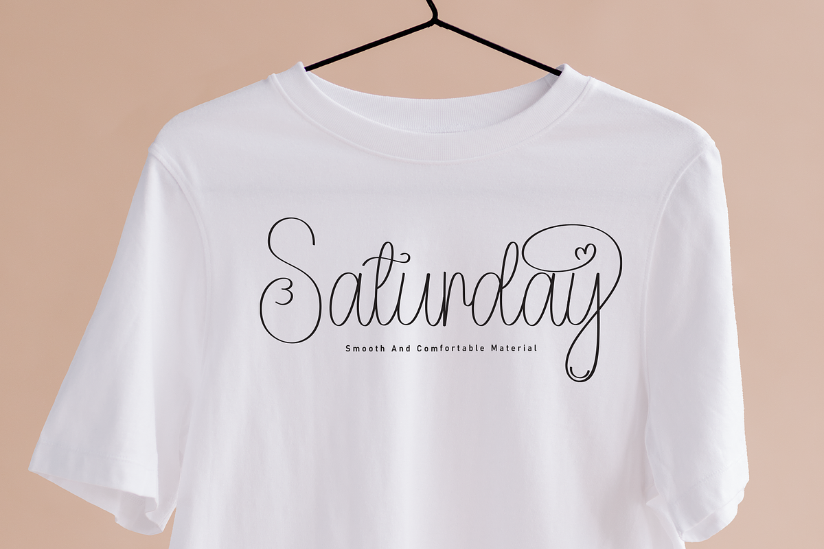 Beauty | Script Font preview 5
