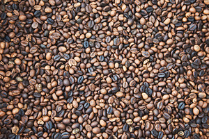 Roasted coffee texture, a Photo by saiko3p