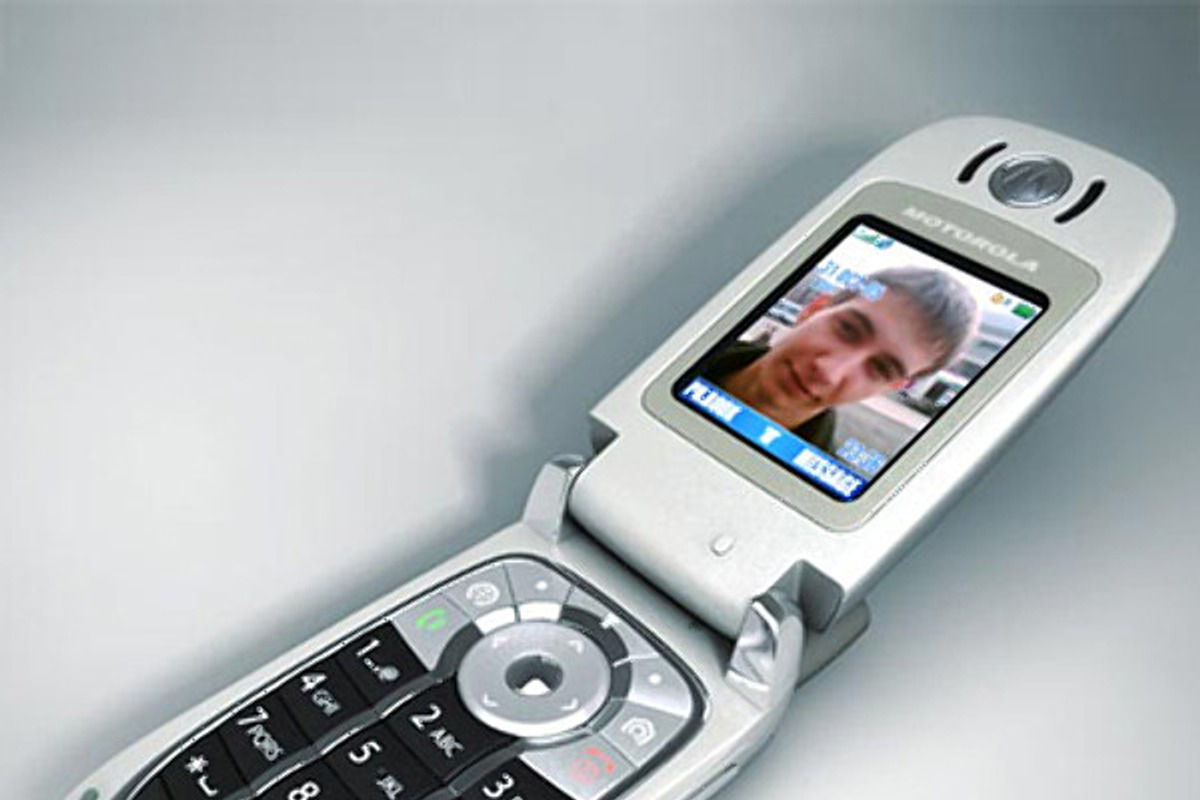 Motorola V635 Cell Phone, an Object 3D Model by konstantin.ermolaev (Photo 2 of 23)