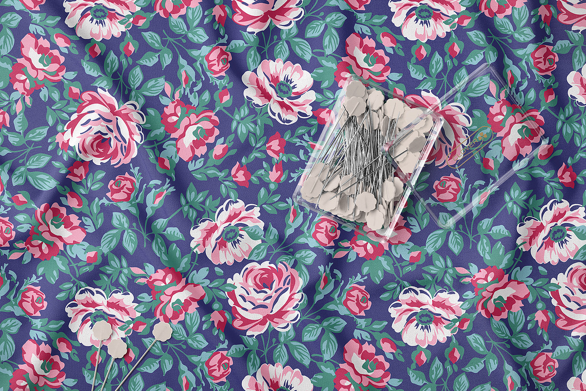Vintage Rose Floral Pattern Bundle, a Pattern Graphic by StudioGlouna (Photo 4 of 11)