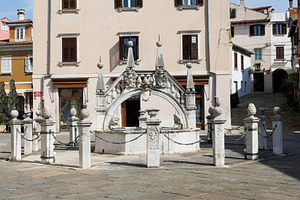 The ancient da Ponte fountain, Koper, Slovenia,, an Architecture Photo by Bepslabor