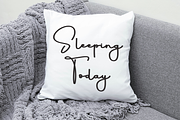 Fhilipe Yesterday, a Handwritten Font by InermediaSTUDIO (Thumbnail 2 of 8)