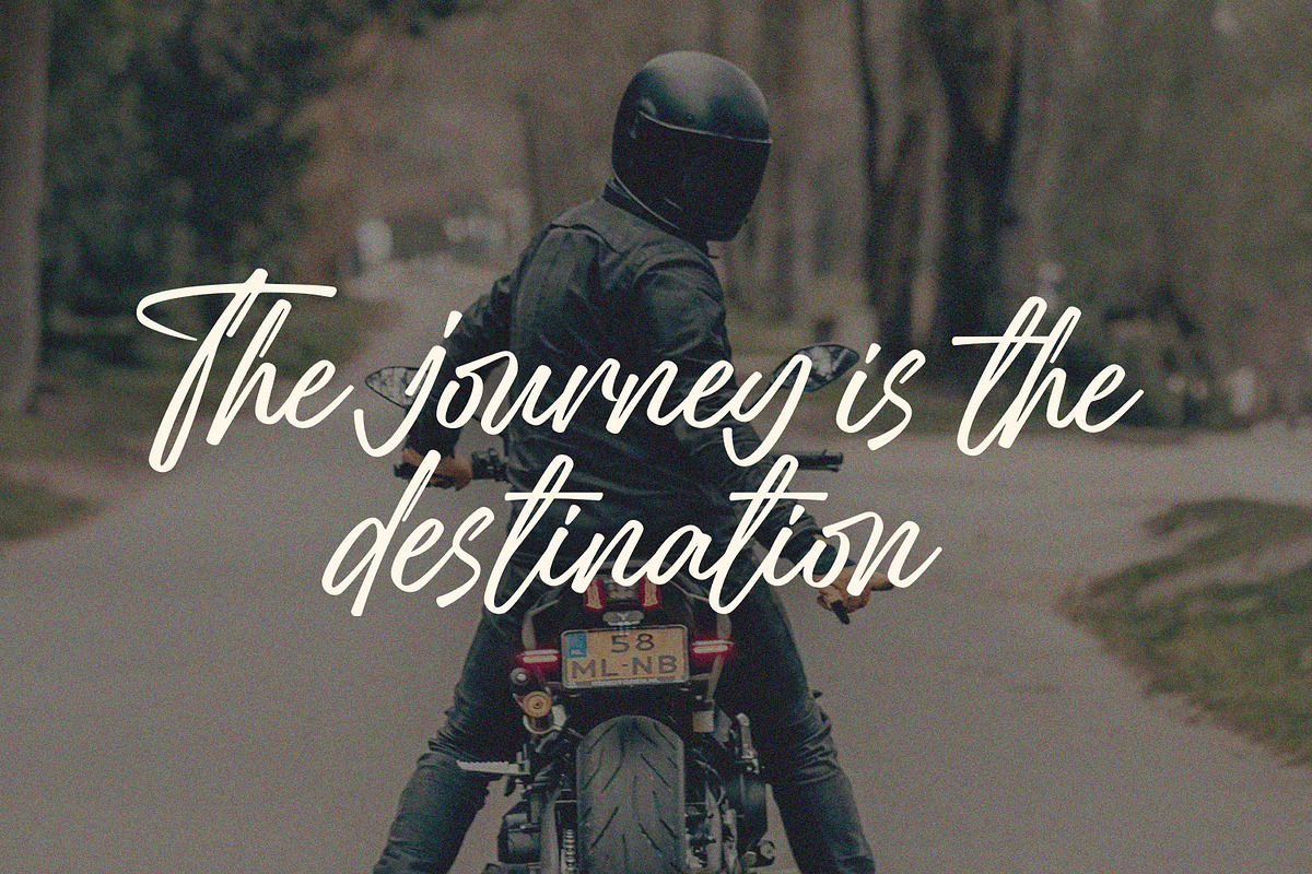 Elegant Signature Font - Antaresia, a Script Font by Subectype Studio (Photo 2 of 9)