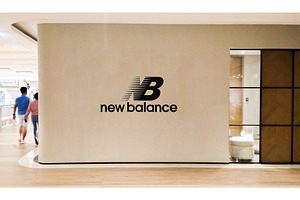 Store Front Logo Mockup