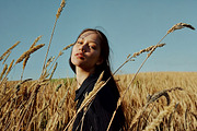 100 Models in the field, a Beauty & Fashion Photo by Handmadefont (Thumbnail 13 of 13)