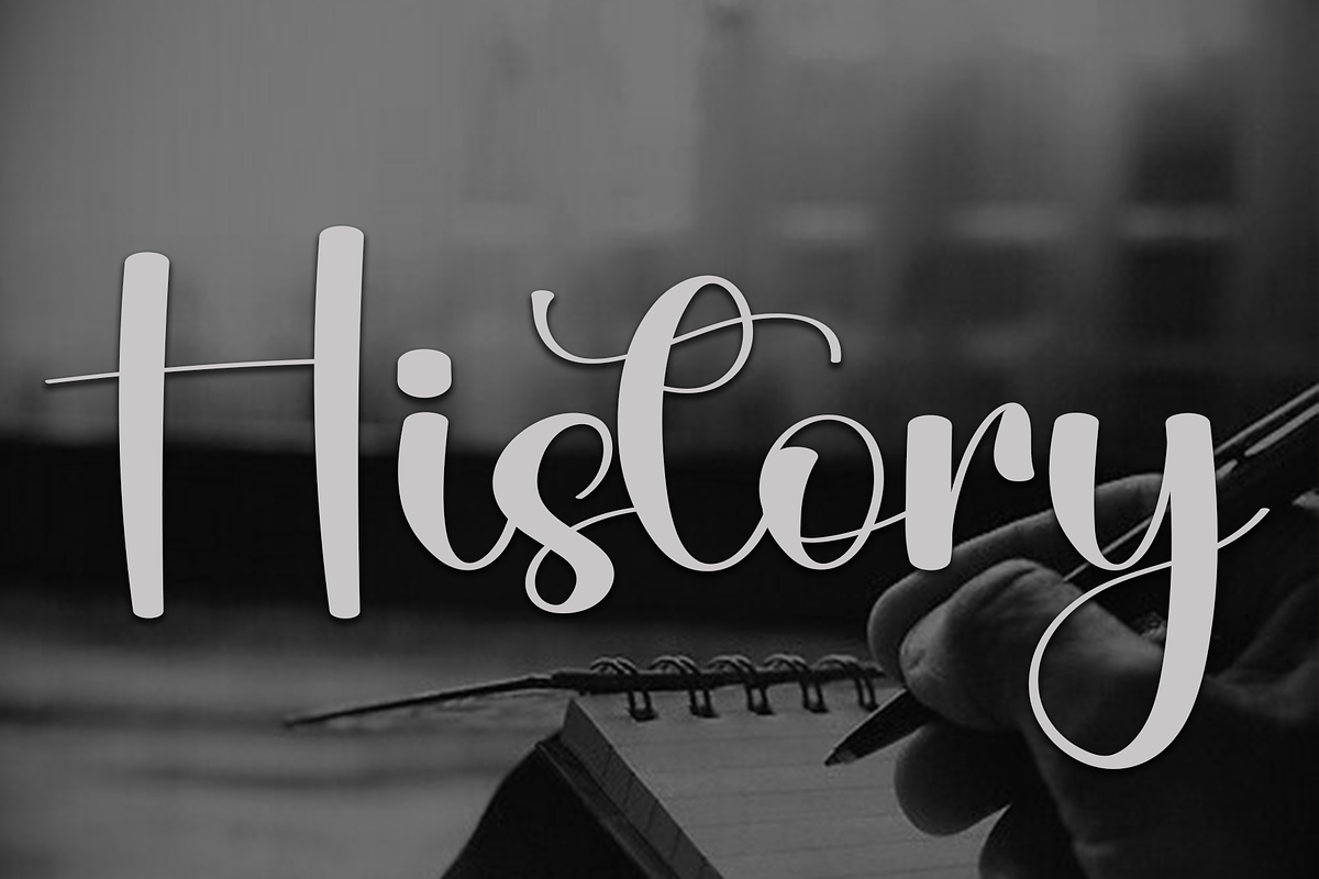 Biography, a Handwritten Font by InermediaSTUDIO (Photo 5 of 7)