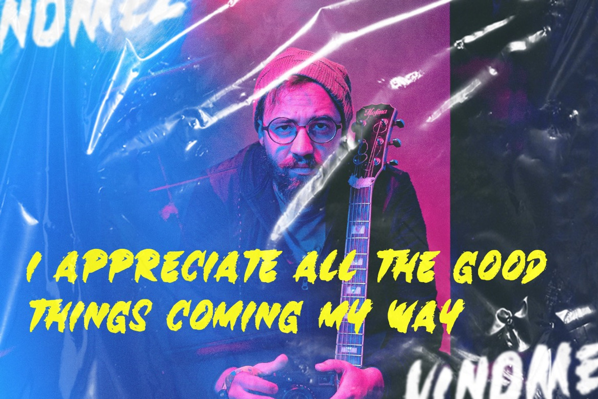 Vinomez - Graffiti Brush Font, a Font by Dhabee (Photo 11 of 15)