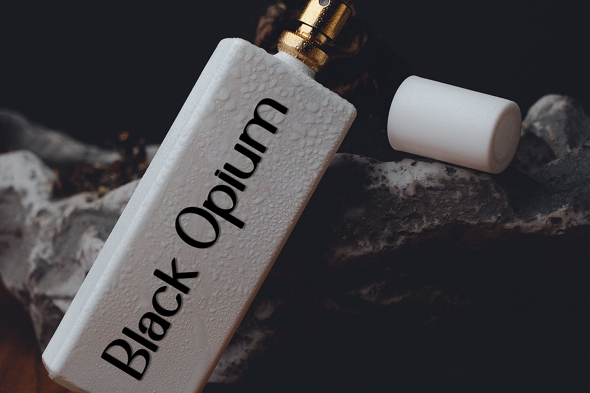 Bulpoint Artline, a Script Font by InermediaSTUDIO (Photo 3 of 8)