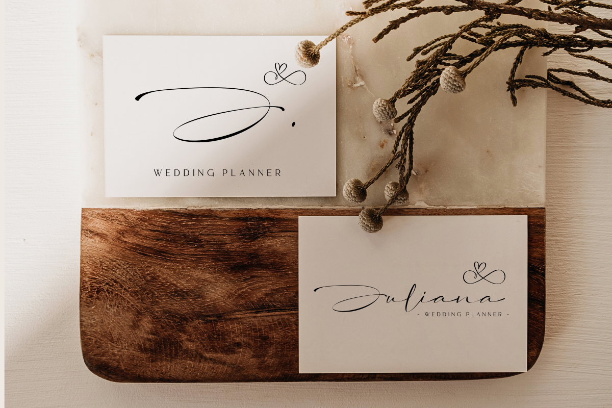 Purelines – Elegant Signature Font, a Script Font by Fikryal Studio (Photo 3 of 13)