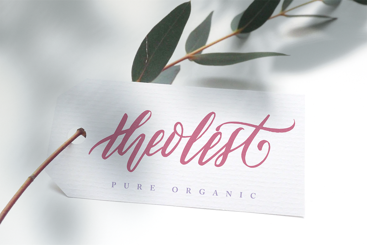 Moltress - Handwritten font, a Script Font by Creative Zeune (Photo 4 of 9)