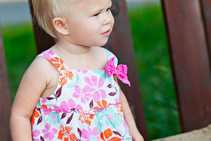 Baby girl sitting, a Photo by saiko3p