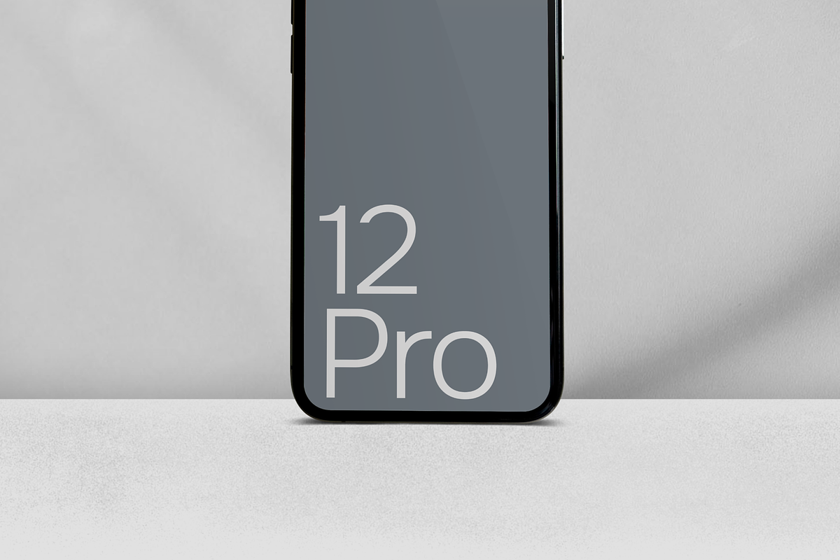 Iphone 12 Pro Mockup 03, an iPhone Mockup by Pipello Grafik (Photo 3 of 4)