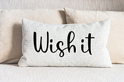 Pelicana, a Script Font by Forberas Club (Thumbnail 4 of 8)