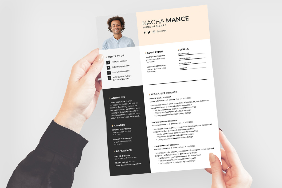 Professional Resume CV Template, a Resume Template by iDoodle Studio (Photo 3 of 5)