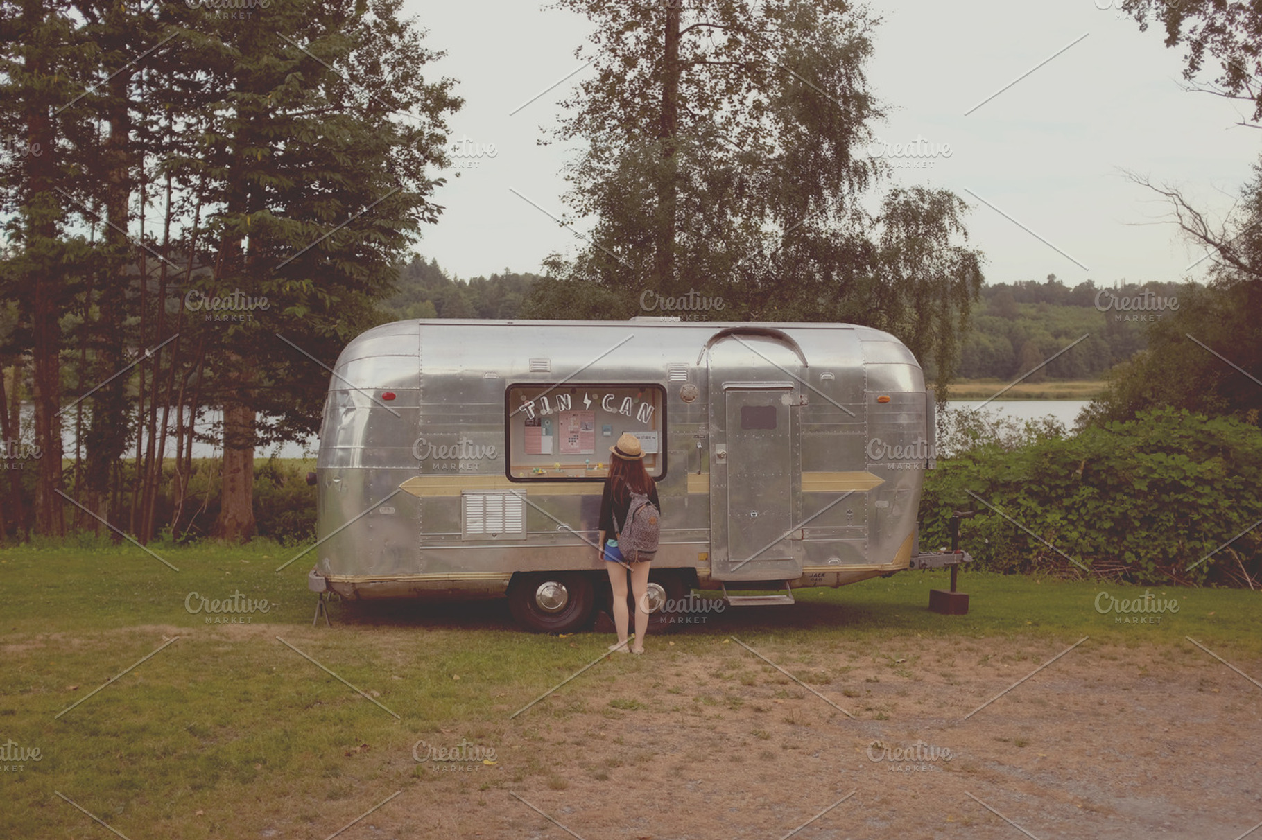 Vintage Silver Streamline Trailer
