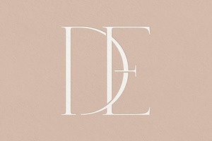 DE Monogram Logo