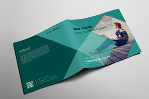 Bi-fold Square Brochure