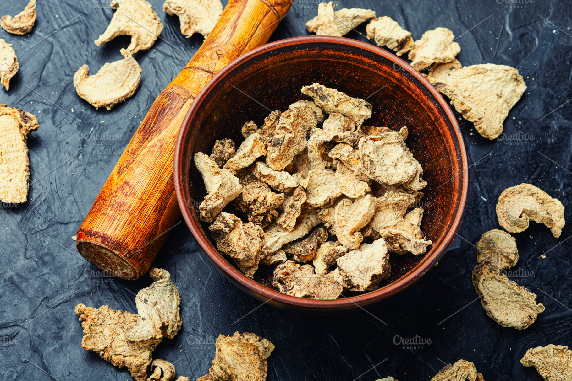 Bryony root, homeopathic herbs, a Photo by MLunov MLunov