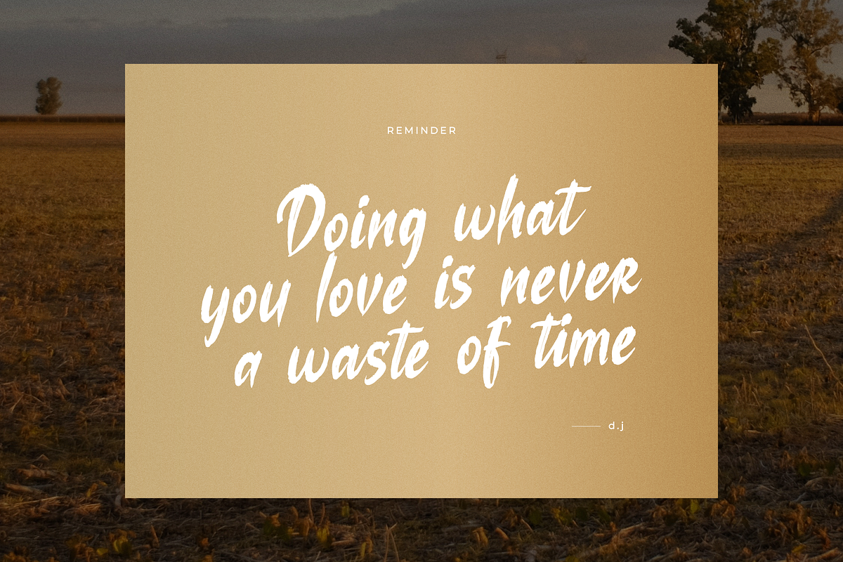 Losiento | Brush Handwritten Font, a Handwritten Font by Denustudios (Photo 9 of 15)