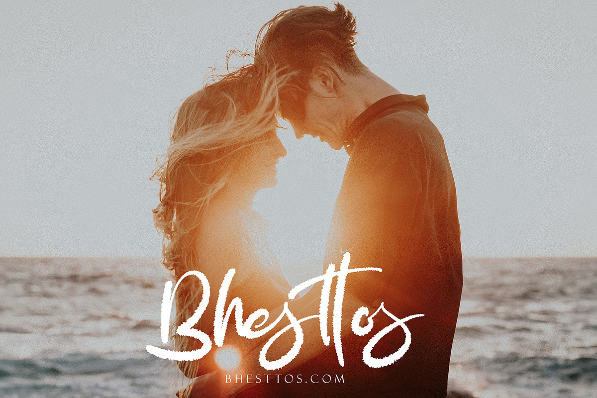Seritton, a Script Font by pineungtype (Photo 4 of 10)