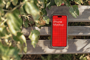 iPhone Mockup M14