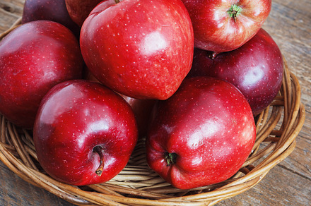 A beautiful red apples featuring fruit, food, and background