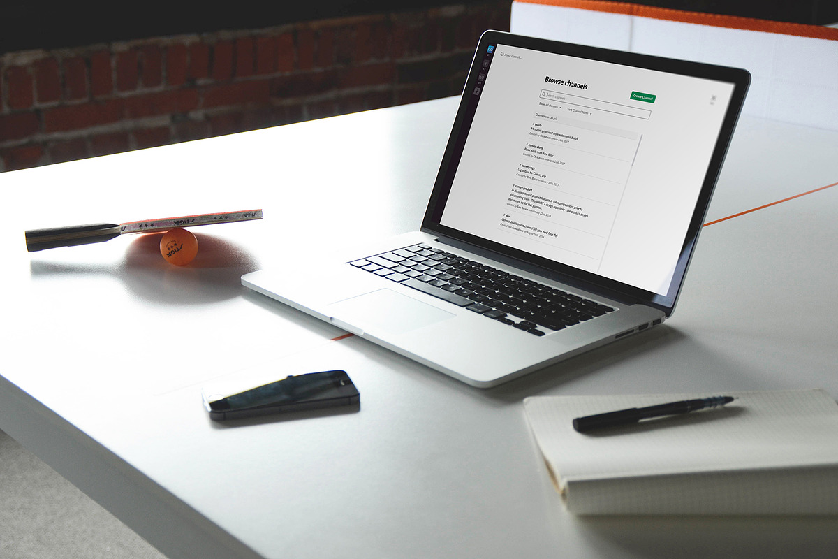 4K Macbook Pro v3 PSD mockup, a Mac Mockup by mockupdepot (Photo 4 of 5)