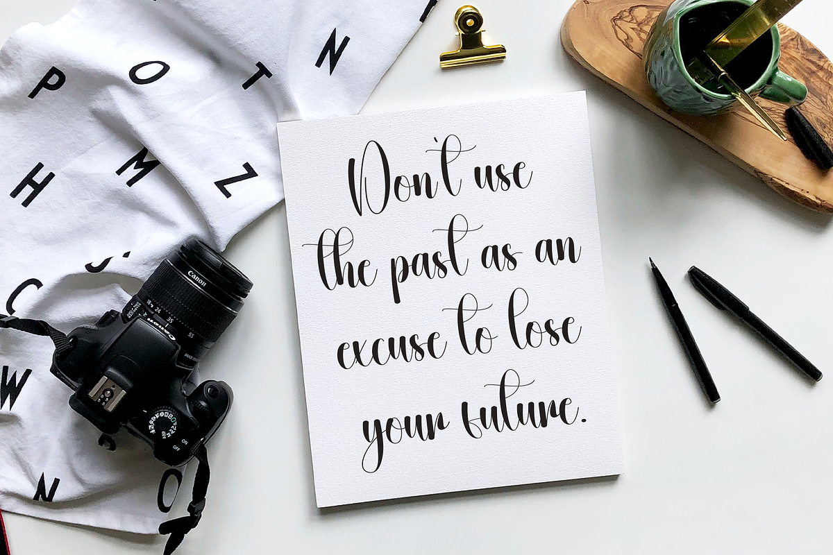 Radiate | Script Font, a Handwritten Font by Scratchones (Photo 5 of 9)