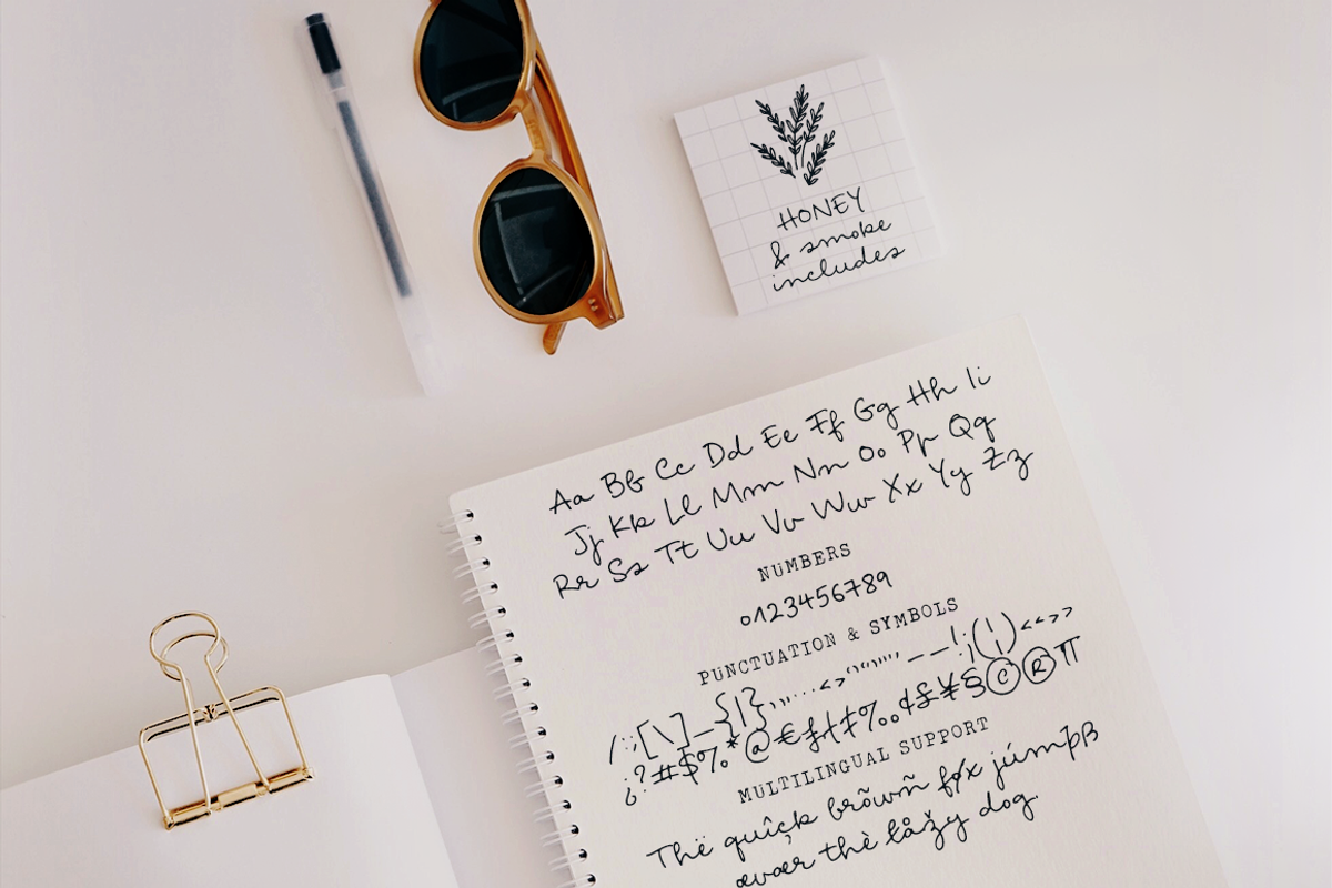 Honey & Smoke font collection preview 2
