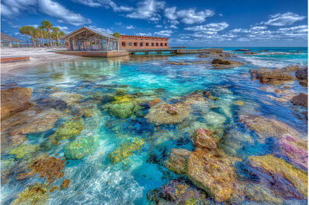 The crystal clear waters of the Gulf, an Architecture Photo by ZinetroN