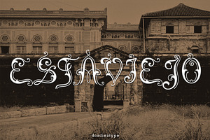 Estaviejo Decorative Capitals
