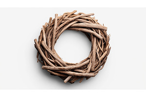 Round wreath made of intertwined, an Arts & Entertainment Photo by Sergey Kotenev