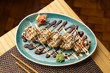Tempura sushi roll