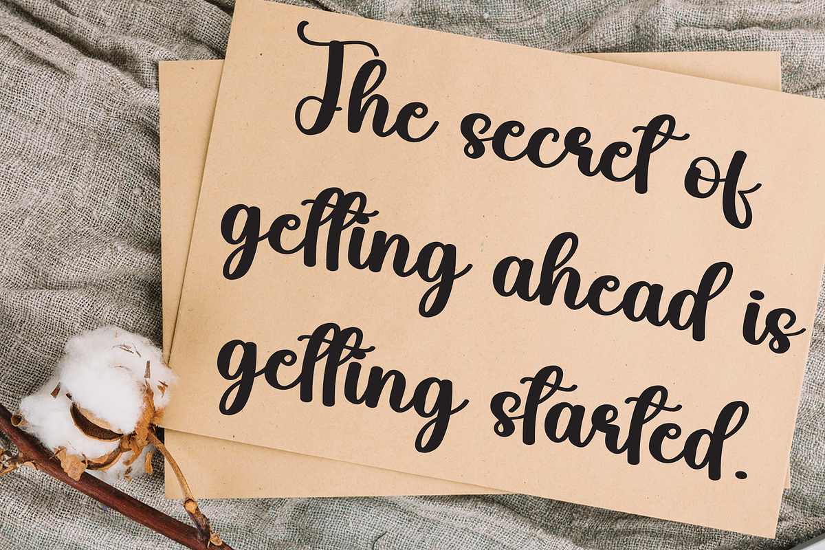 Hey Girl | Script Font, a Handwritten Font by Scratchones (Photo 4 of 8)