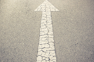 Arrow pointing forward