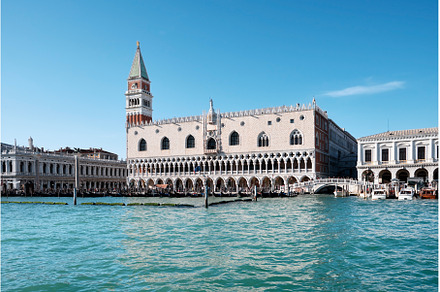 Doge's palace and St Mark's, an Architecture Photo by tilialucida