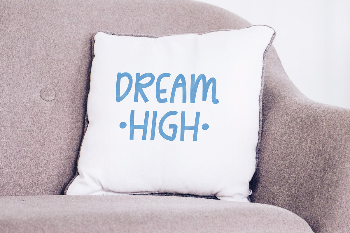 Windbill, a Script Font by yumnatype (Photo 5 of 10)
