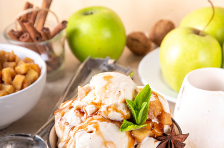 Homemade apple pie ice cream